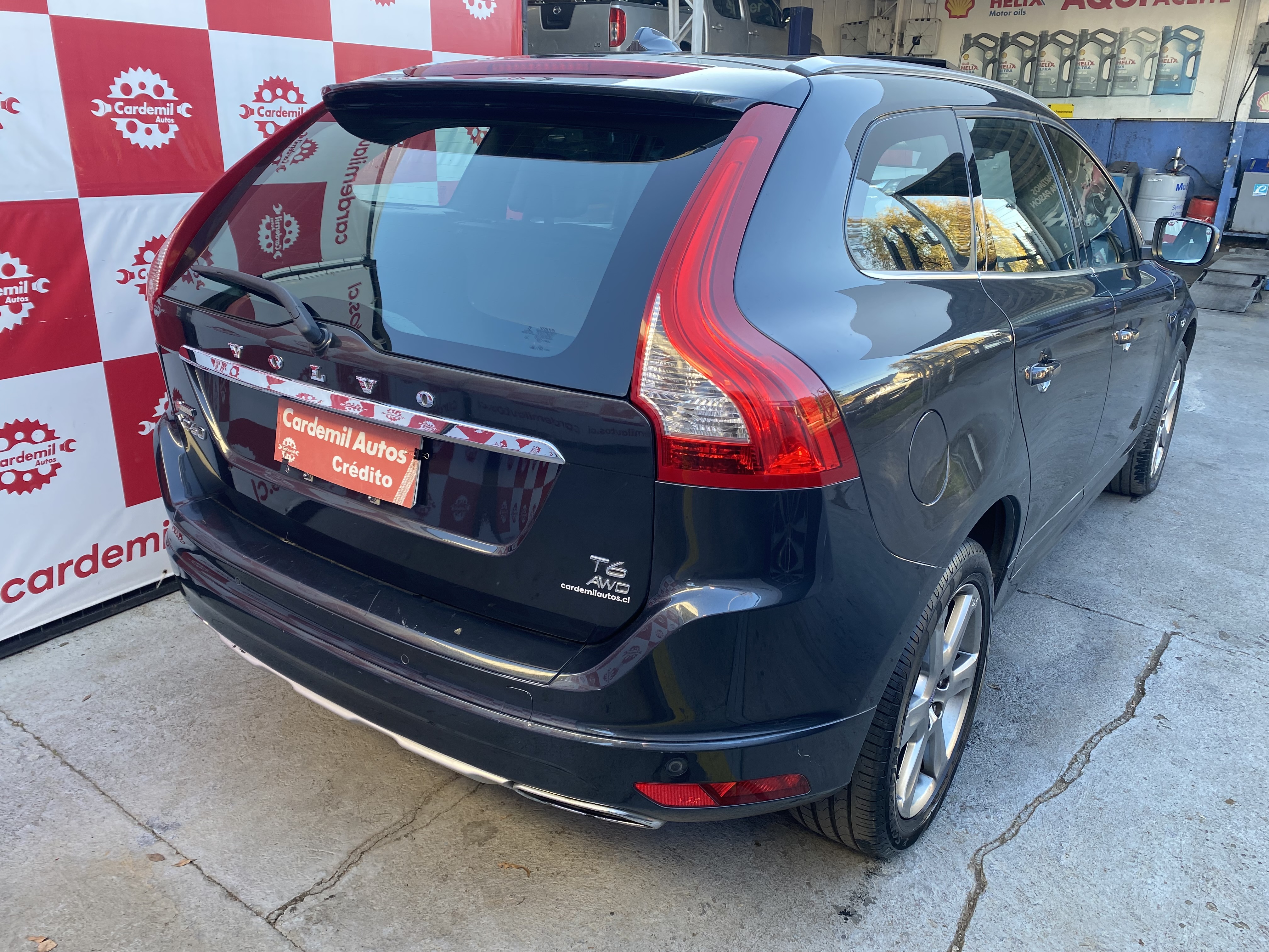 2VOLVO XC60...