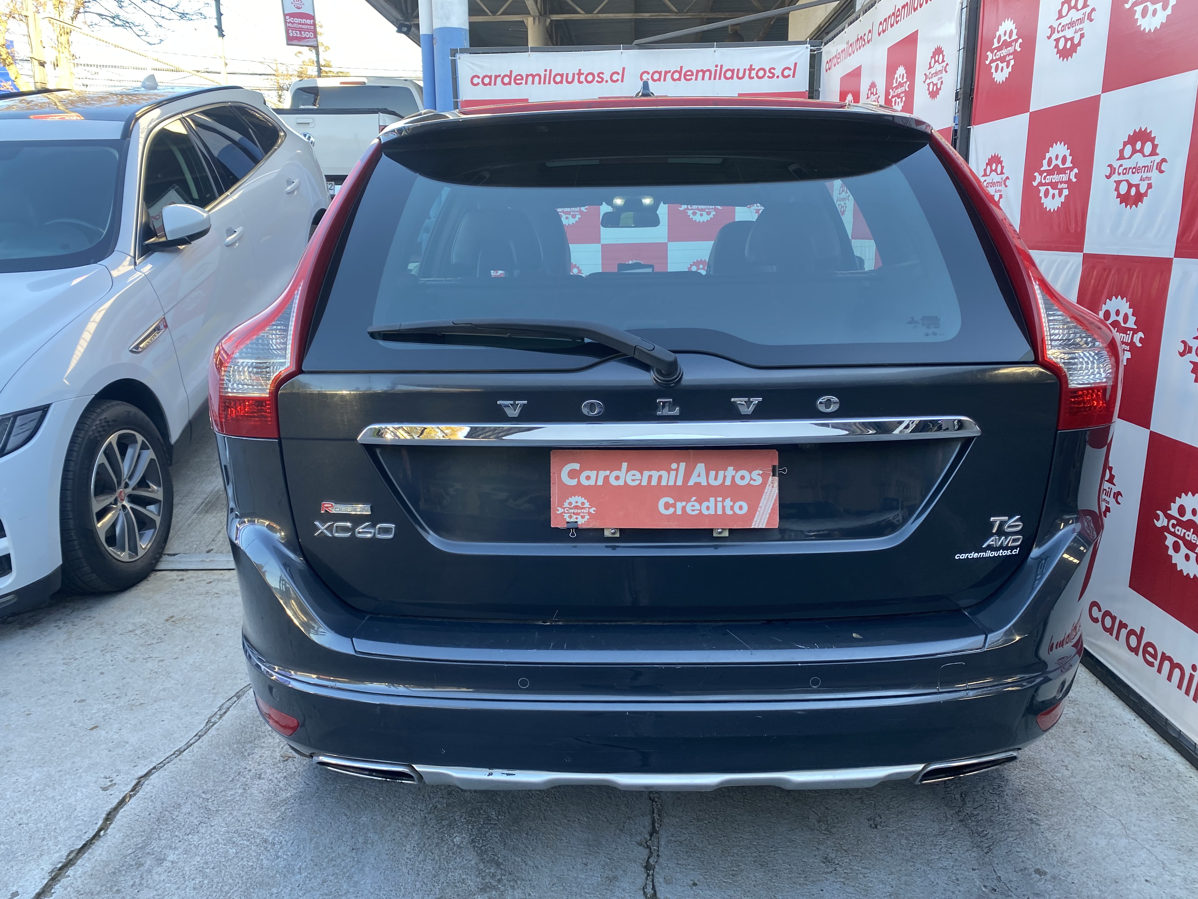 5VOLVO XC60...